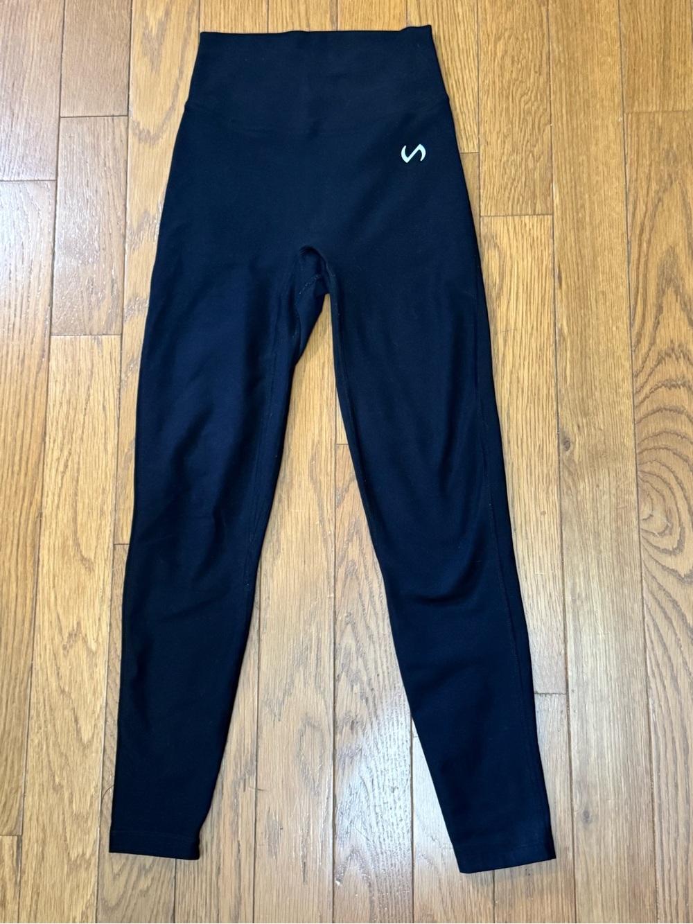 High-Rise Black Leggings with Minimal Logo
